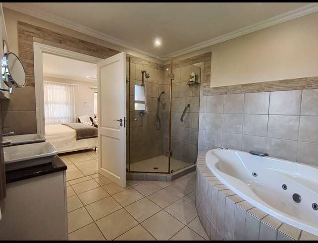 4 BEDROOM HOUSE FOR SALE IN PORT ZIMBALI ESTATE